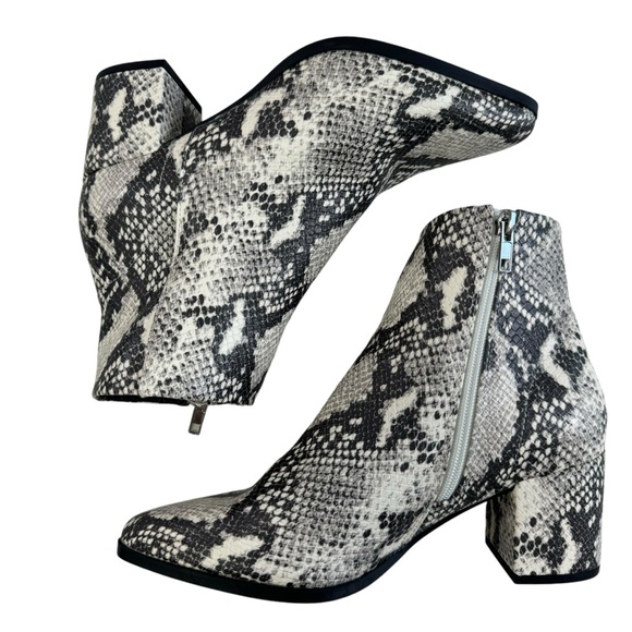 Madden Girl Dafni Snakeskin Print Pointed Toe Block Heel Booties Size 7.5M - Picture 8 of 16